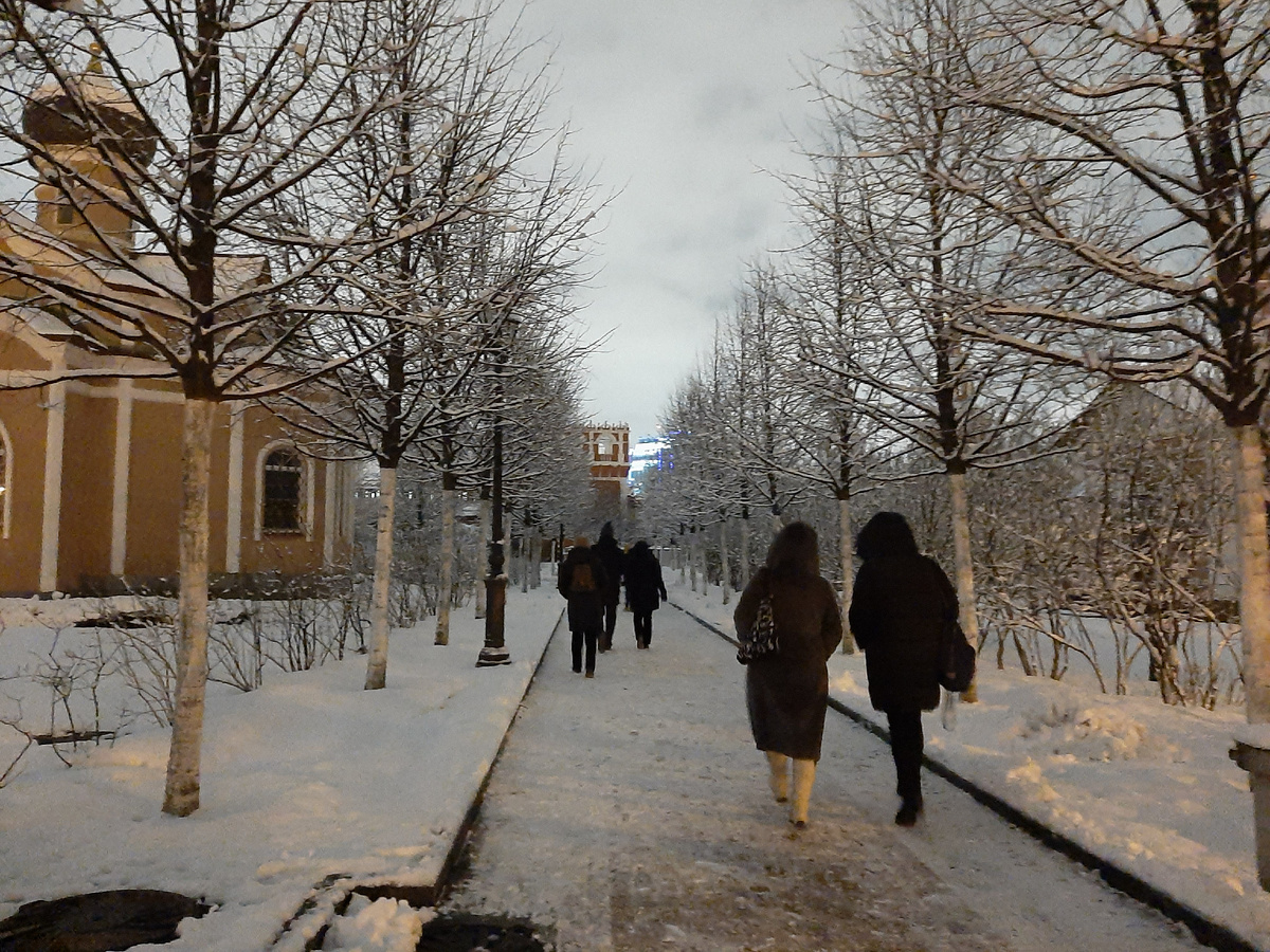 фото монастырский сад