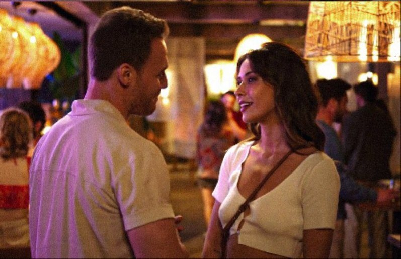 Кадр из фильма «Голубая пещера» 