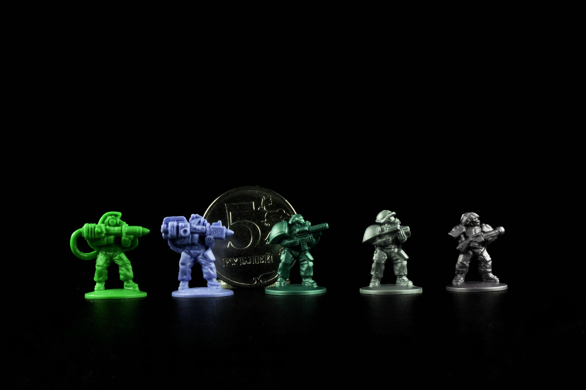 А вот варианты по цветам, которые у меня есть. Вроде бы не все выходившие, но я особо и не собираю, так, при возможности.