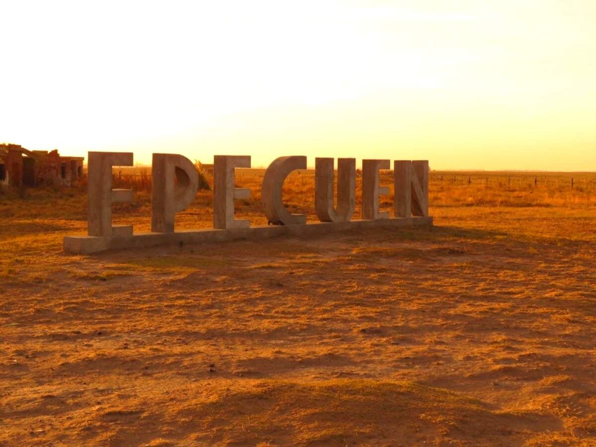 Вилья-Эпекуэн, Аргентина. Источник: Яндекс картинки