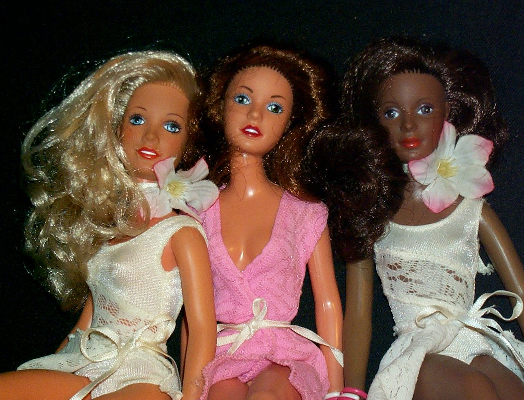 Слева направо: Дарси, Эрика, и Дана. Фото Krixxx Monroe (Фликр)