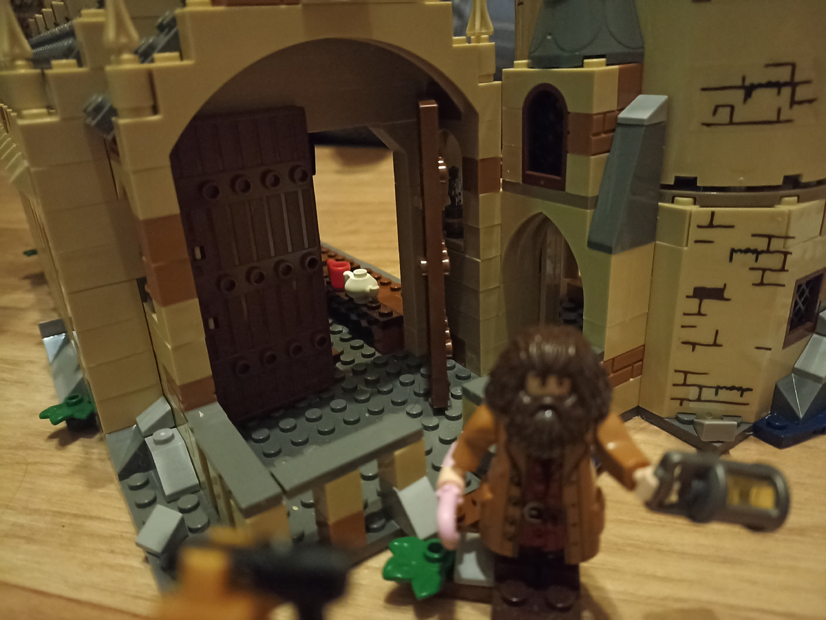 Это мы с мелким собирали в новогодние каникулы его Хогвартс