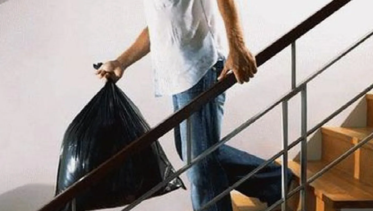 Как вечерний мусор открывает двери для негативных сил?