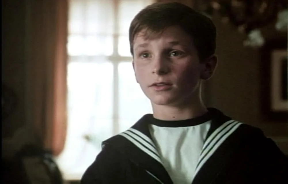 Бейл в фильме "Анастасия: Загадка Анны" (1986 г., реж. Мартин Чомски)