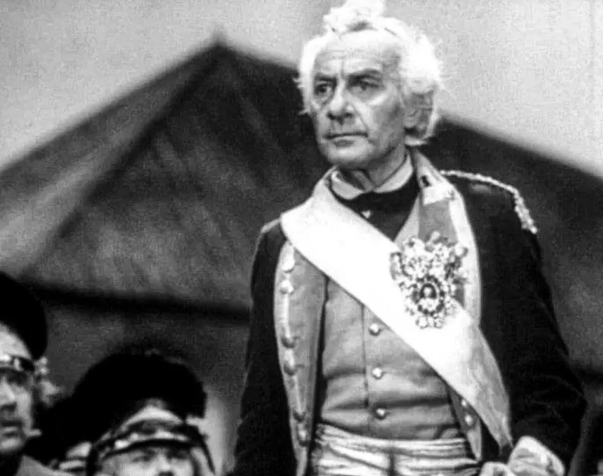 Актер Николай Черкасов в фильме режиссера Всеволода Пудовкина и Михаила Доллера «Суворов» (General Suvorov)