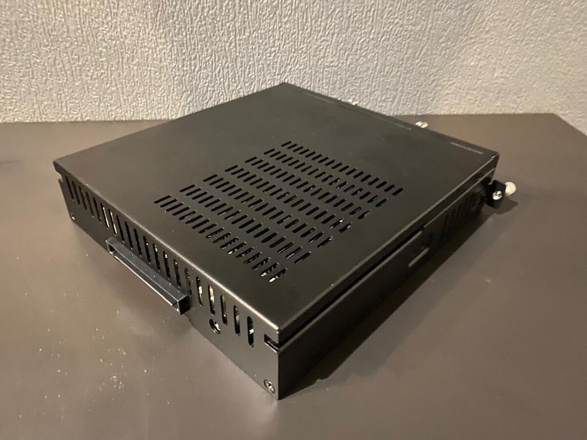 Компьютер PIK-M (вид с тыльной стороны)