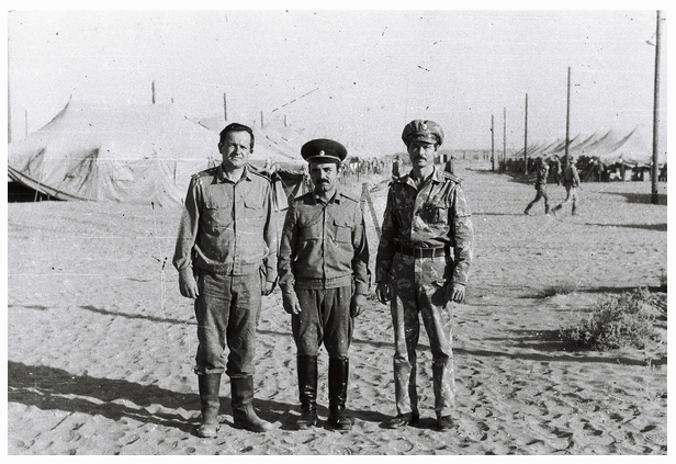 Кохан и два местных. Один командир части Керкинской однозначно. ПУЦ КЕРКИ- АД он есть на Земле.