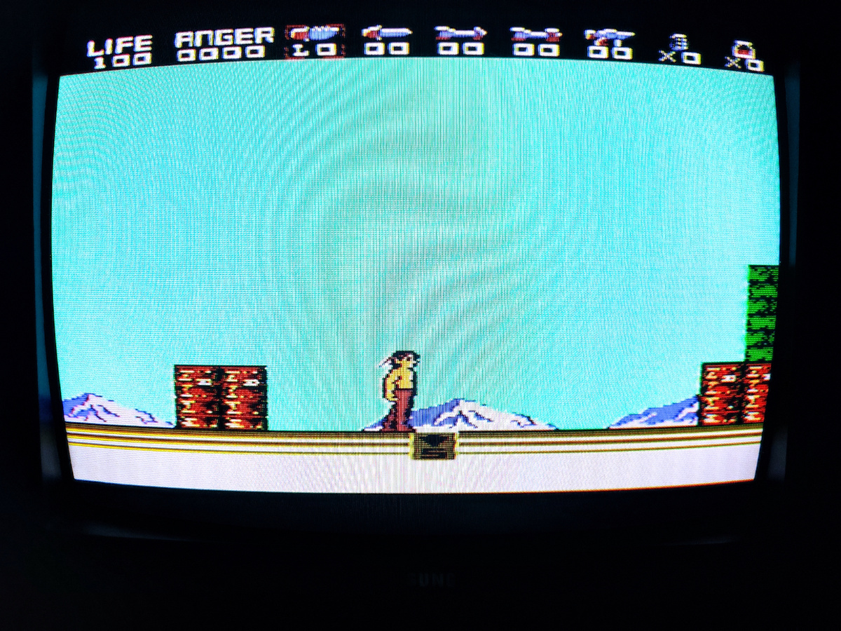 Фото сделаны мной. На фото игра . Оригинал игры "Rambo" был разработан Pack-In-Video и издан Pack-In-Video, Acclaim в 1987г. для NES. Дизайнер Акихиро Токита. Фото демонстрирует начальную заставку игры, а так же общий визуальный фон игры. Подробнее об этом рассказано в статье. Все материалы принадлежат правообладателям и размещены исключительно в информационных целях.