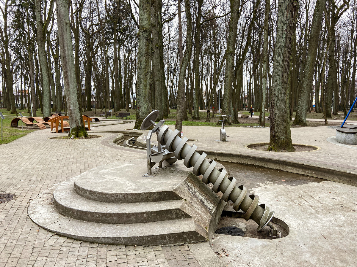 Листайте карусель вправо