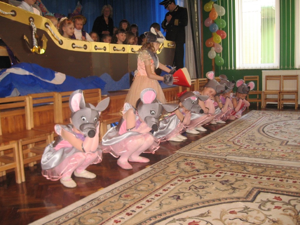 Хотя, их используют потом и на выпускных