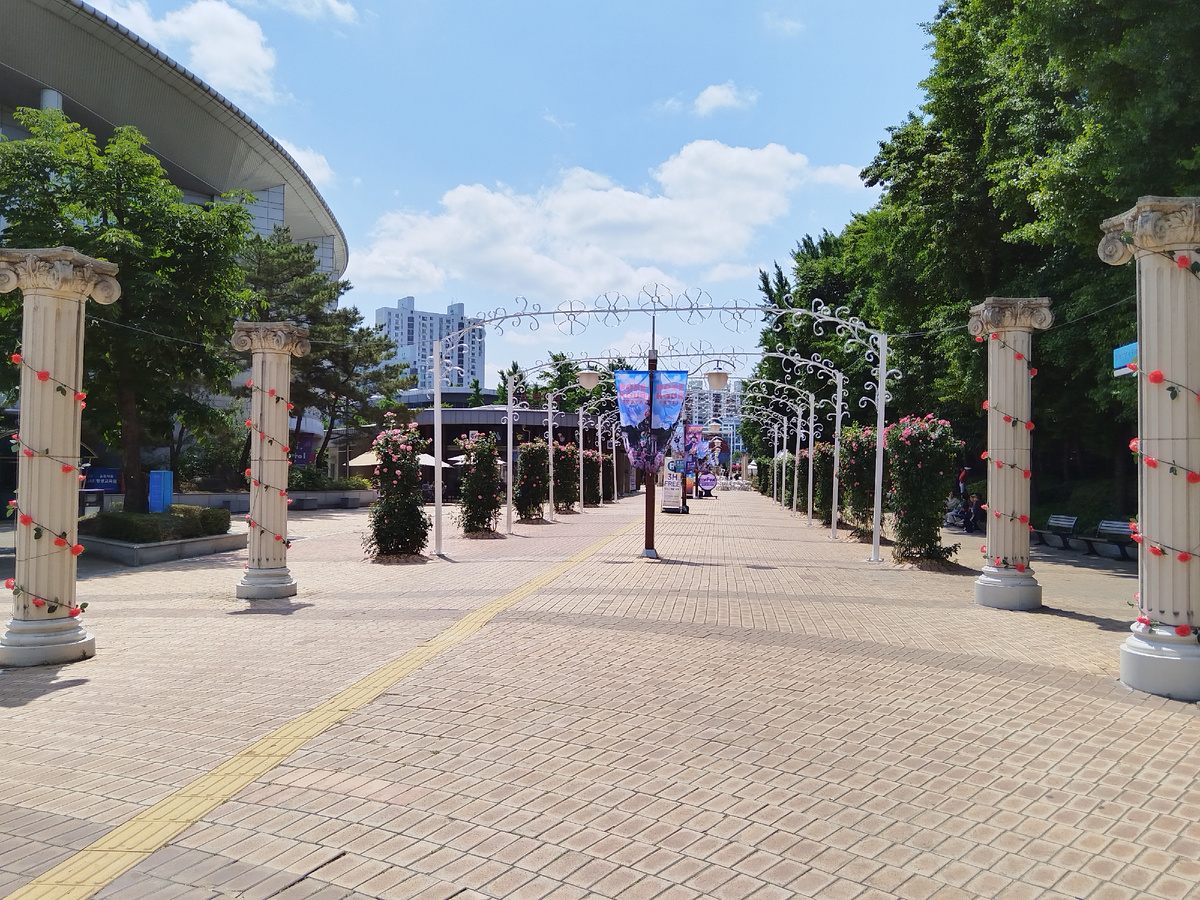 Вход на плащадку фестиваля