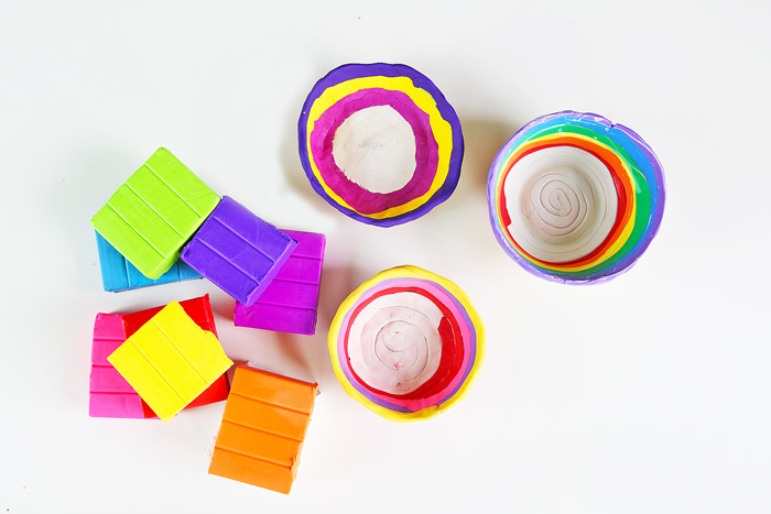 Горшки и плошки из полимерной глины. Фото с https://babbledabbledo.com/