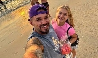 Алексей Смагажевский с девушкой (фото из Telegram)