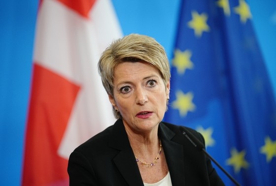    Карин Келлер-Зуттер