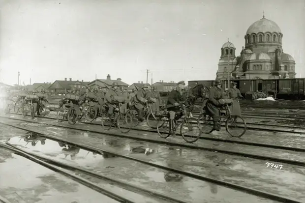 Немецкие военнослужащие в оккупированной Нарве, 1918 Фото из открытого доступа