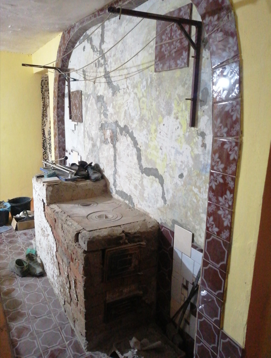 Фото автора. Печь в процессе ремонта. 