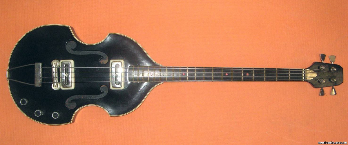 Бас-гитара Орфей, Болгария.