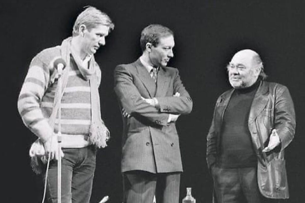 Сцена из спектакля "Диктатура совести". Фото из открытых источников