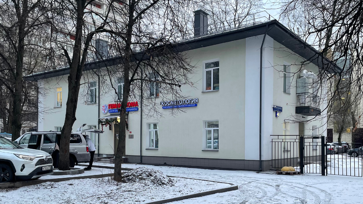 Нижняя Первомайская улица, 43. Вид с северо-запада. 