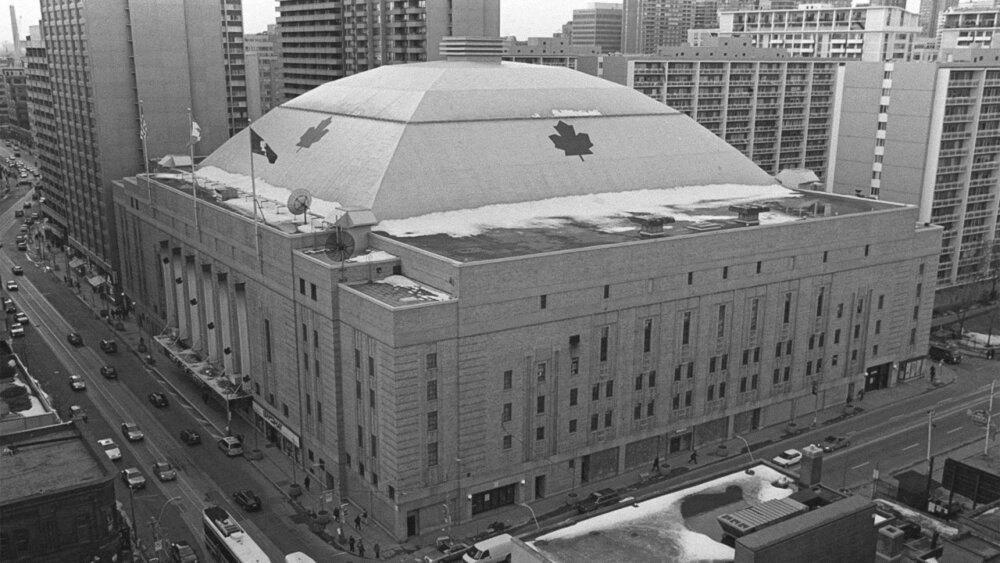  Арена «Мэйпл Лиф Гарденс» где 31 декабря 1989 года прошел матч «Торонто Мэйпл Лифс» - «Динамо» Москва