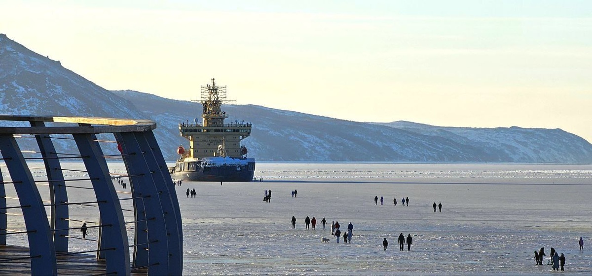 Фото: Колымчане, идущие к ледоколу / Владислав Клепцов