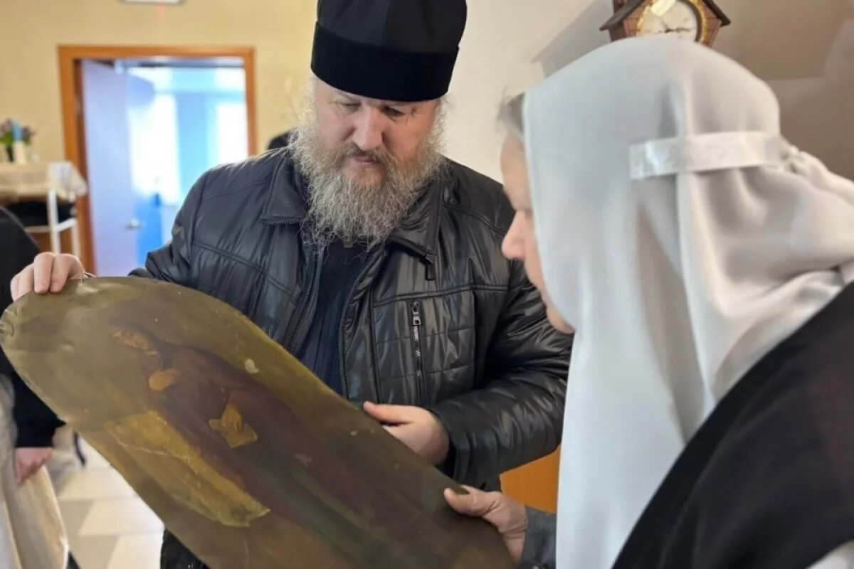    В монастырь на Южном Урале вернули икону, утерянную почти век назад