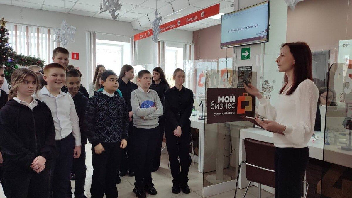  📷    Профтуры: 11 тысяч юных оренбуржцев смогли познакомиться с востребованными профессиями Марина Шарт