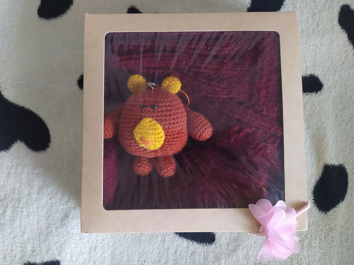 Фото автора. Посылка готова к отправке. Мишутка - в подарок