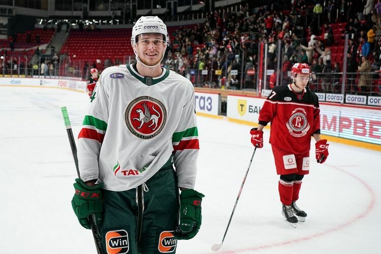    Илья Сафонов задумывается об отъезде в НХЛ.   
Фото: ak-bars.ru