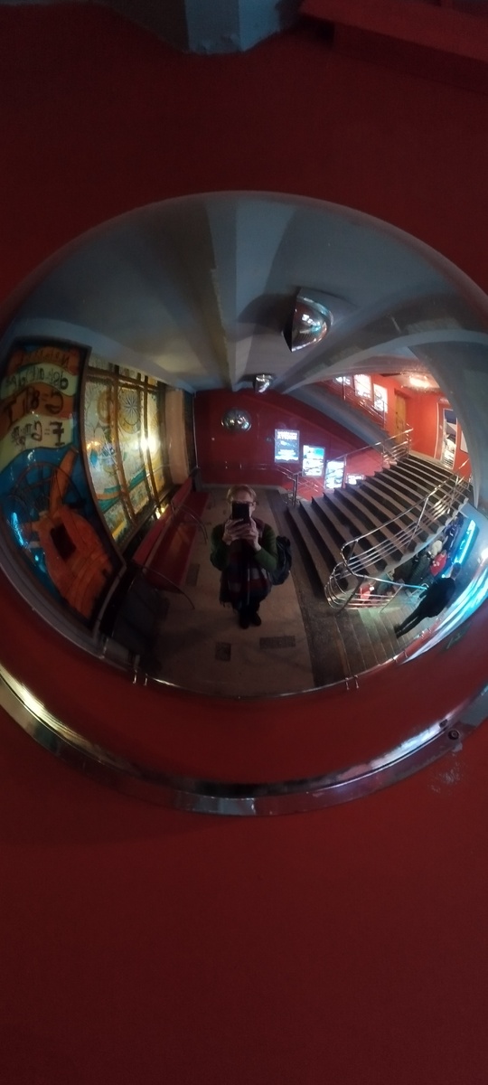 Немного фото из планетария. Листайте. 