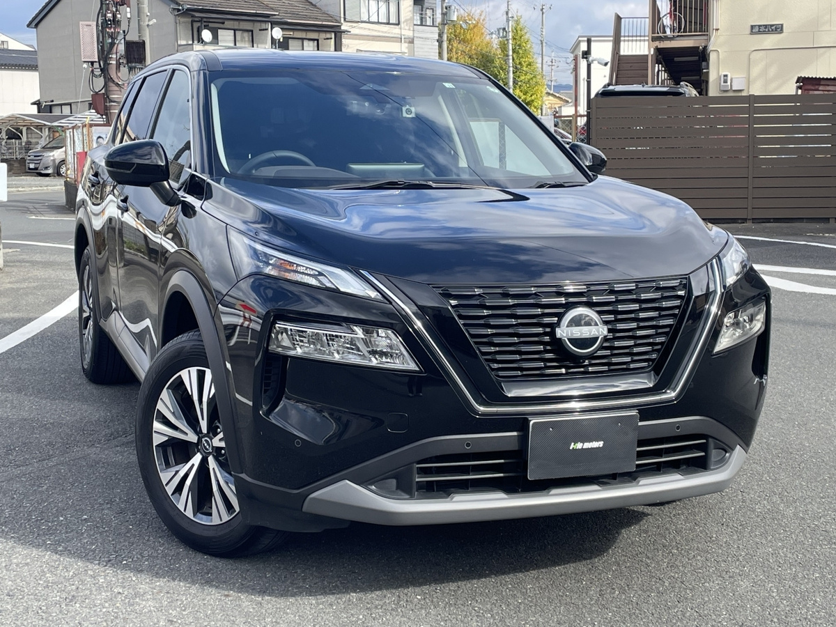 Nissan X-Trail 2021 в черном цвете