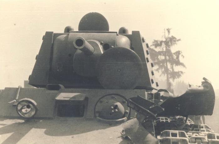 Экранированный танк КВ-1 выпуска июня 1941 года с заводским номером М-4793