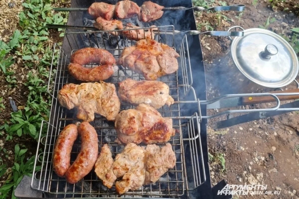    Жители Камчатки едят много жирной пищи и мало хлеба