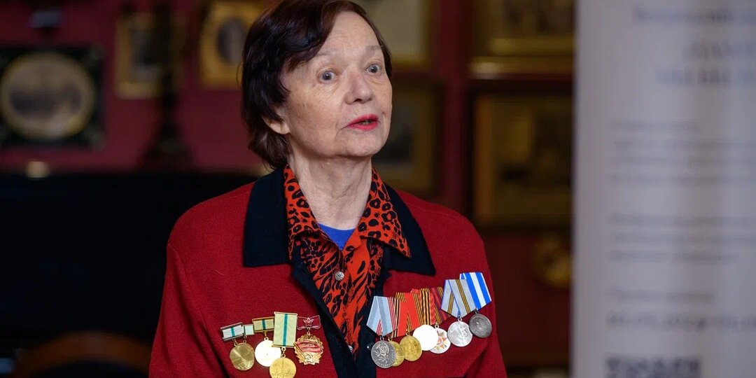 Аллочка с Бассейной и ботинок с кашей