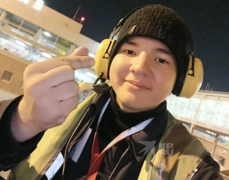 В мае 2024 года самолет, выполняющий рейс Екатеринбург - Бишкек, переехал Раиля Хасанова