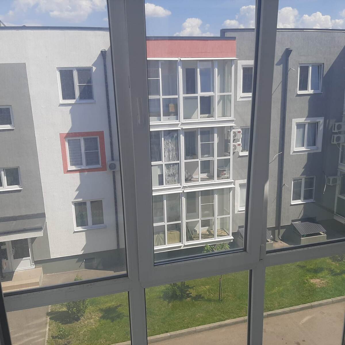 Вид из окна нашей квартиры 