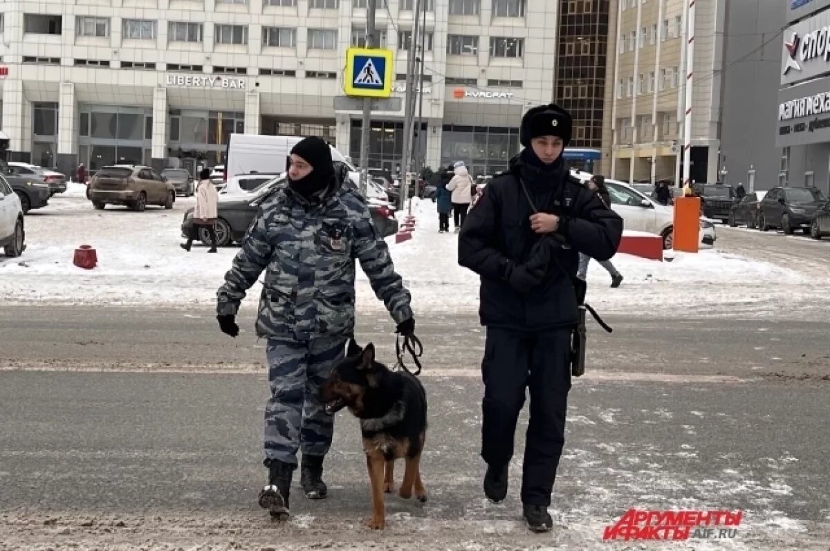    Администрация ТЦ «Колизей» получила сообщение о минировании здания