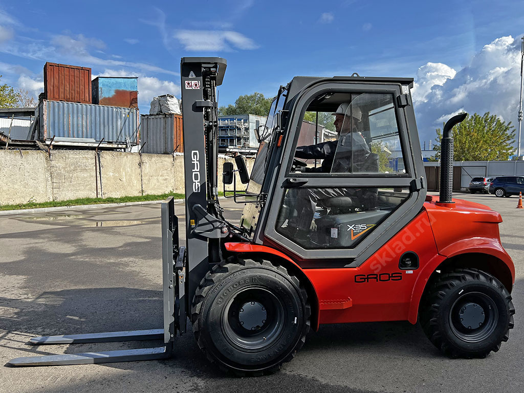 Внедорожный вилочный погрузчик GROS с двигателем Yunnei