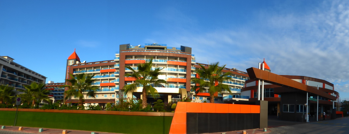 Turkey, Avsallar, Türkler, Gölcük Cad., Lonicera Resort & Spa reception & conference hall, outside view 