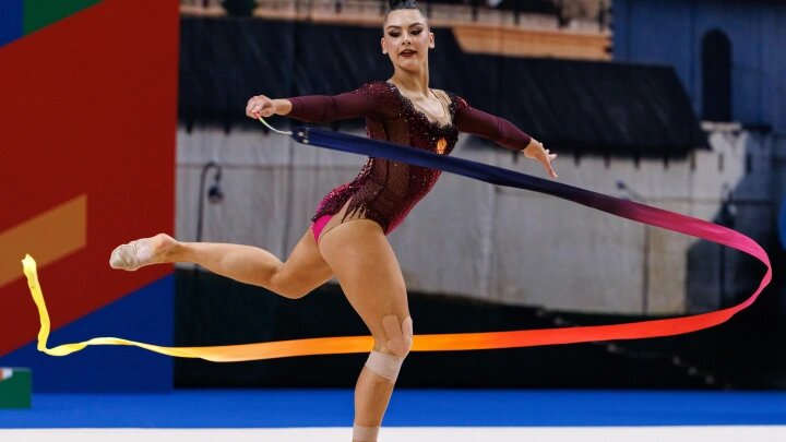 Колено болит.  фото: картинки яндекса.