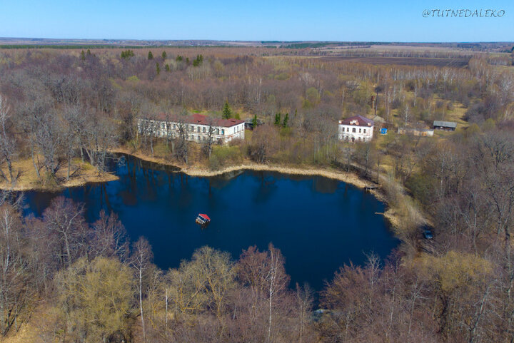 Общий вид поместья.