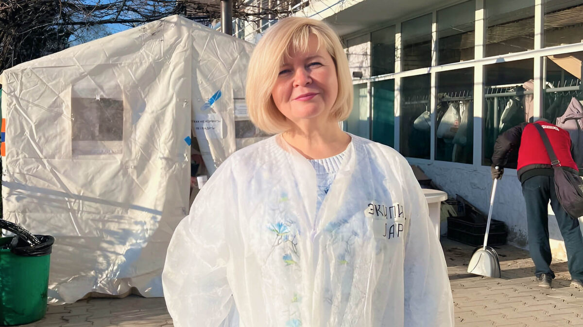    Лариса Кожухова – волонтёр штаба #МЫВМЕСТЕ. Фото: Екатерина Новикова