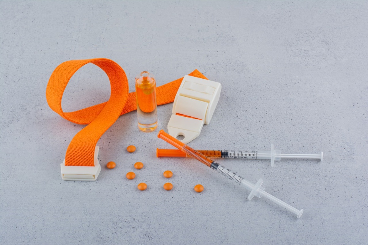    В перечень вошли препараты для лечения нарушений липидного обмена, пневмонии, перитонита, хронической обструктивной болезни лёгких и тяжёлой формы бронхиальной астмы. Фото: Freepik