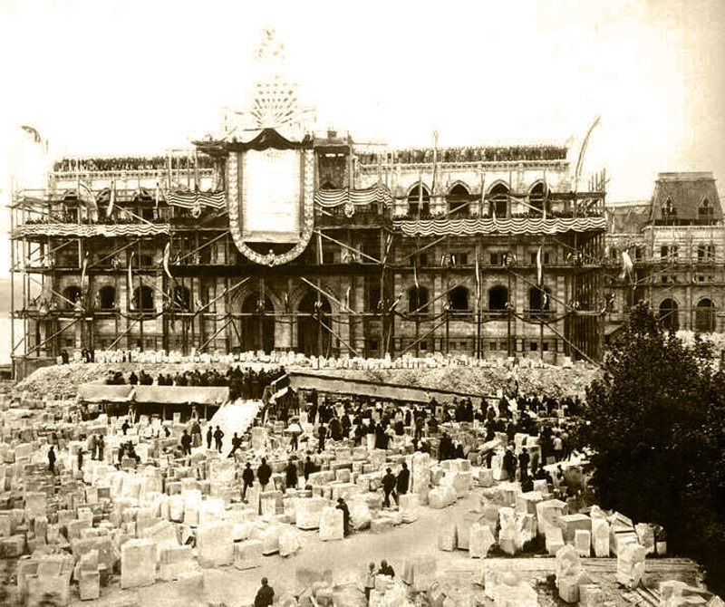 Венгерский парламент во время строительства. Фото из открытых источников 