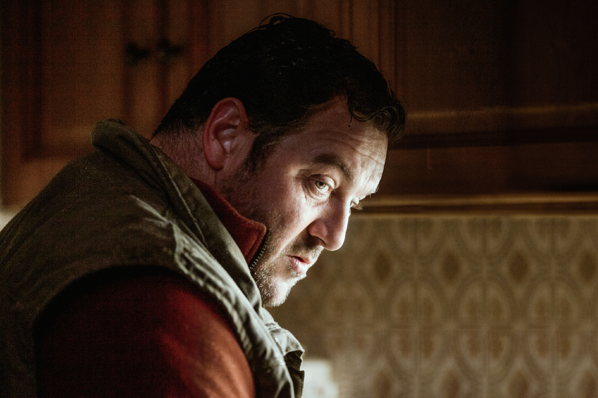 Муж Элис угрюмый Мишель давно не уделяет ей внимания