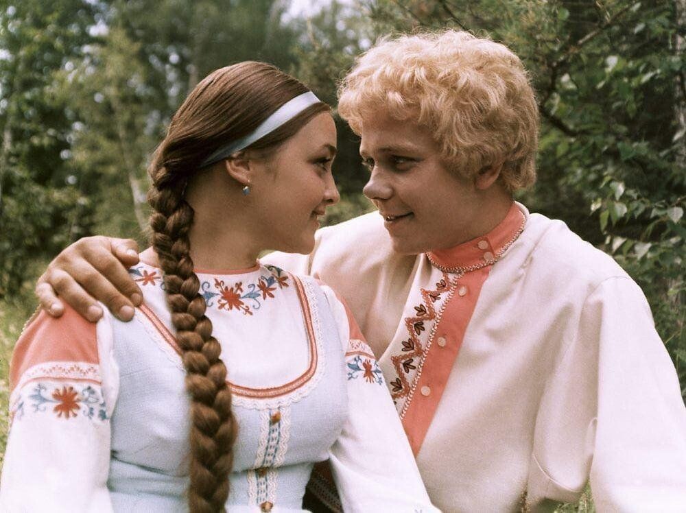 Кадр из фильма "Варвара краса - длинная коса"