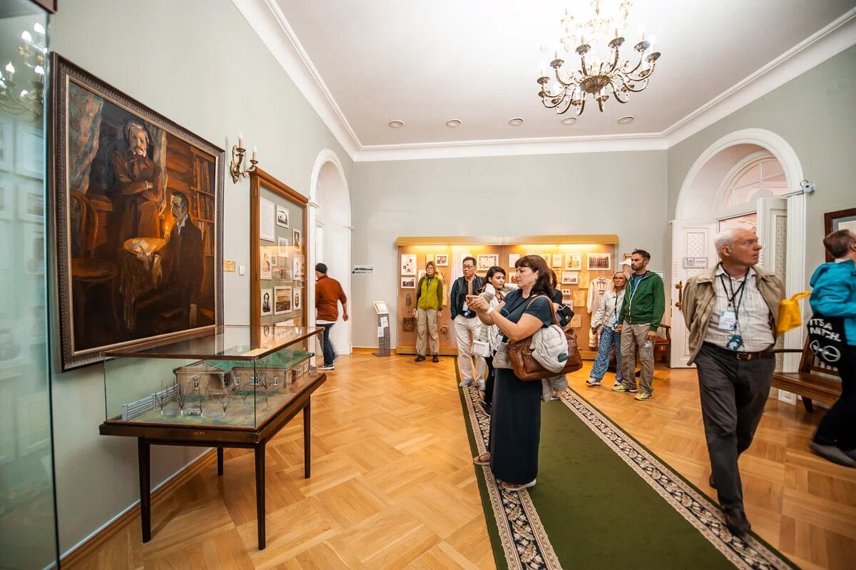 Дворец наместника