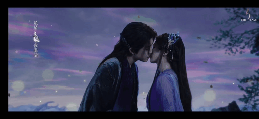 И это ещё не все поцелуйчики... 😏... +несколько вкусненьких поцелуев ко мне в подборочку... 👌😏