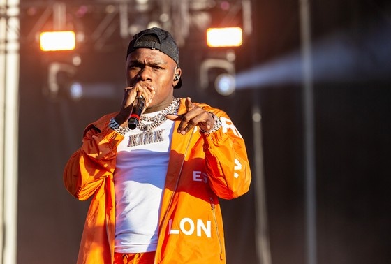    DaBaby (настоящее имя — Джонатан Линдейл Кирк)