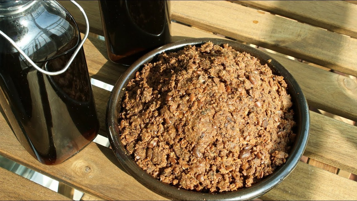 Соевая паста "Твенджан" и соевый соус, фото из открытого источника